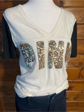 Sequin 'PINK' Short Sleeve V-Neck Top - White with Black Sleeves